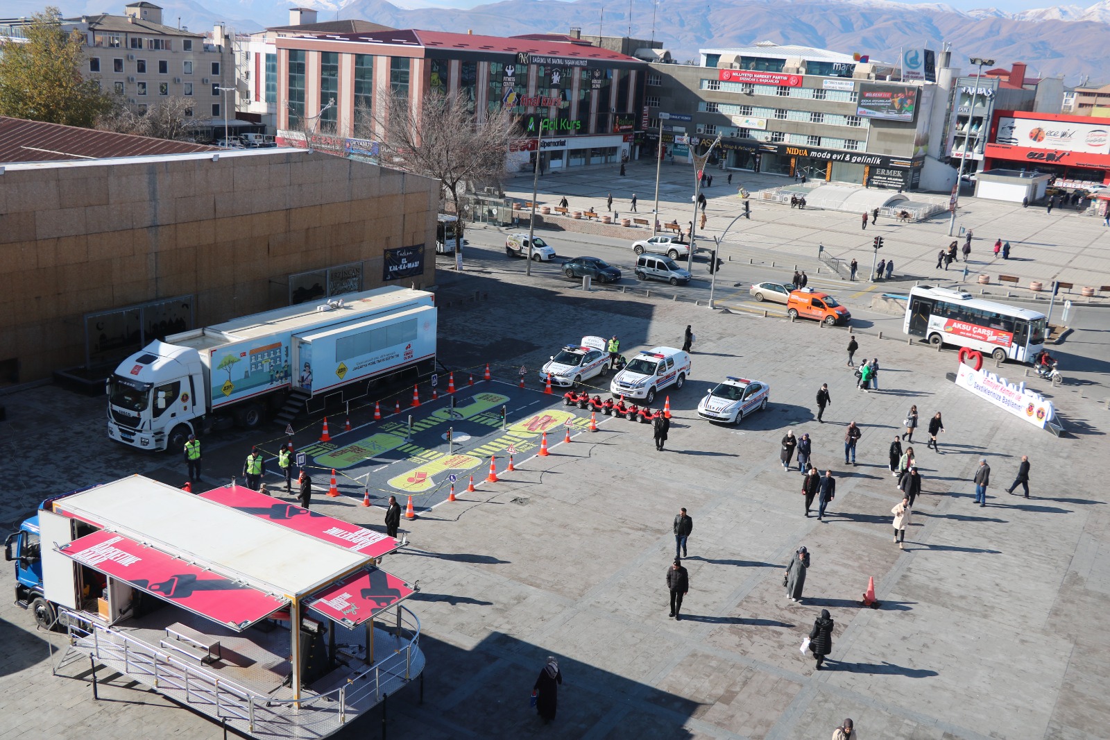 Erzincan L Jandarma Komutanl Trafik Jandarmas Timleri