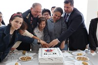 16.05.2024 tarihinde "J.Gn.K.lığının 185'inci Kuruluş Yıl Dönümü” kapsamında, Erzincan İl Jandarma Komutanlığınca Erzincan Engelsiz Yaşam Merkezi'ne ziyaret yapılmıştır.